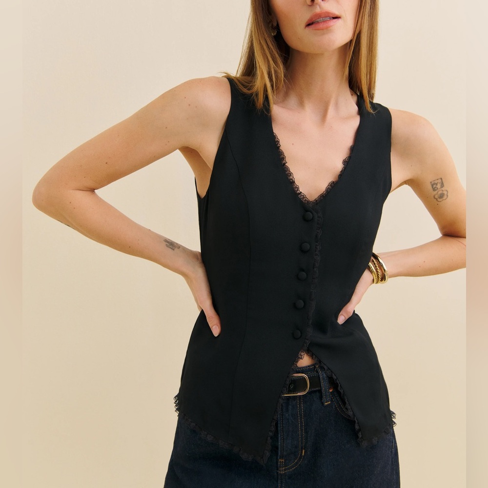 Reformation Black Skylar Sleeveless Button-Up Top